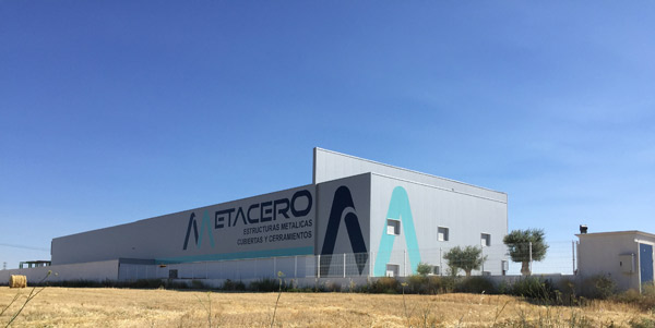 Rotulaci&oacute;n de la nave de Metacero